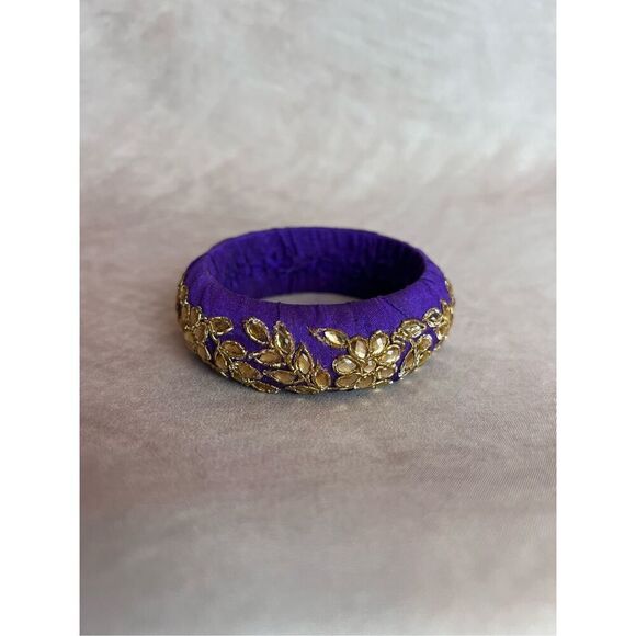 Vintage Purple Wrapped Fabric Bangle 1960s - Picture 1 of 5
